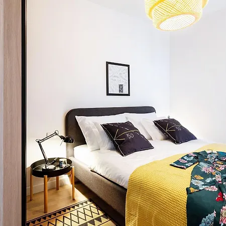 Black & White St - Comfort Two Bedroom With Balcony Appartement Split