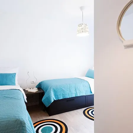 Апартаменты Black & White St - Comfort Two Bedroom With Balcony *