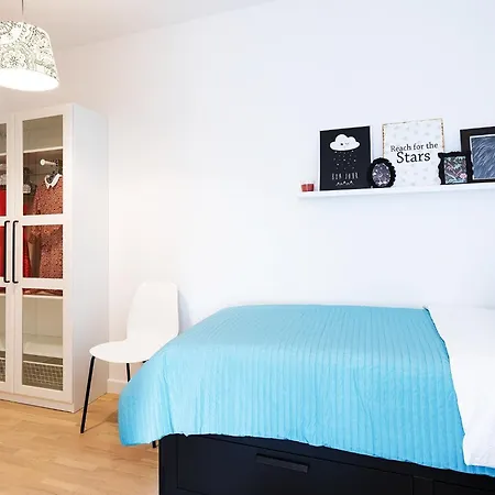 Black & White St - Comfort Two Bedroom With Balcony Апартаменты *